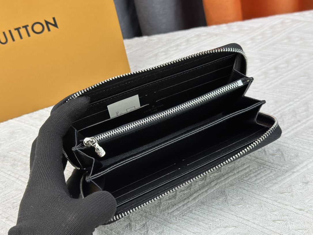 【LOUIS VUITTON】Brazza