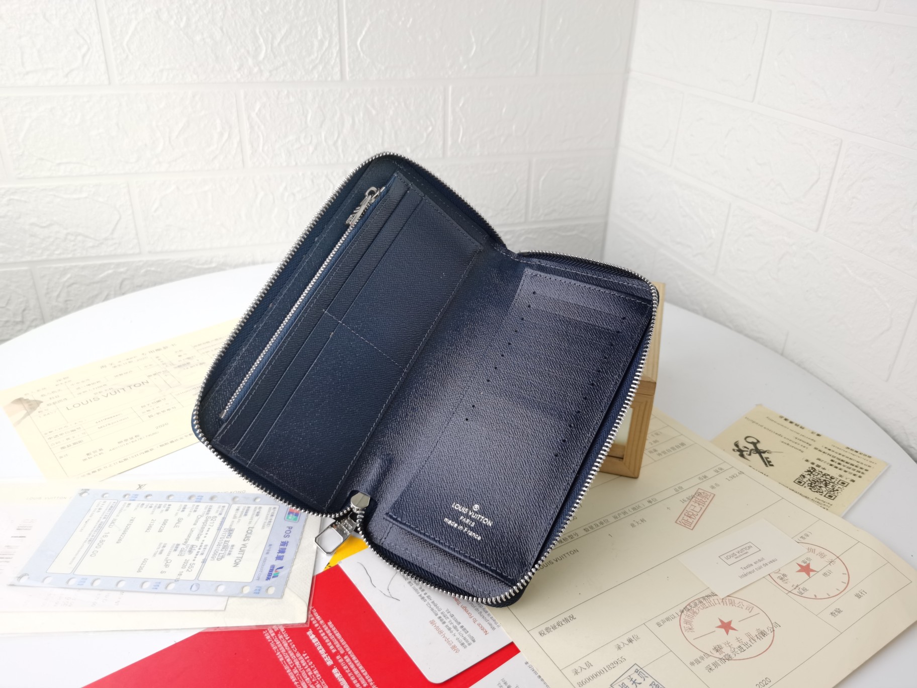 【LOUIS VUITTON】19*10CM