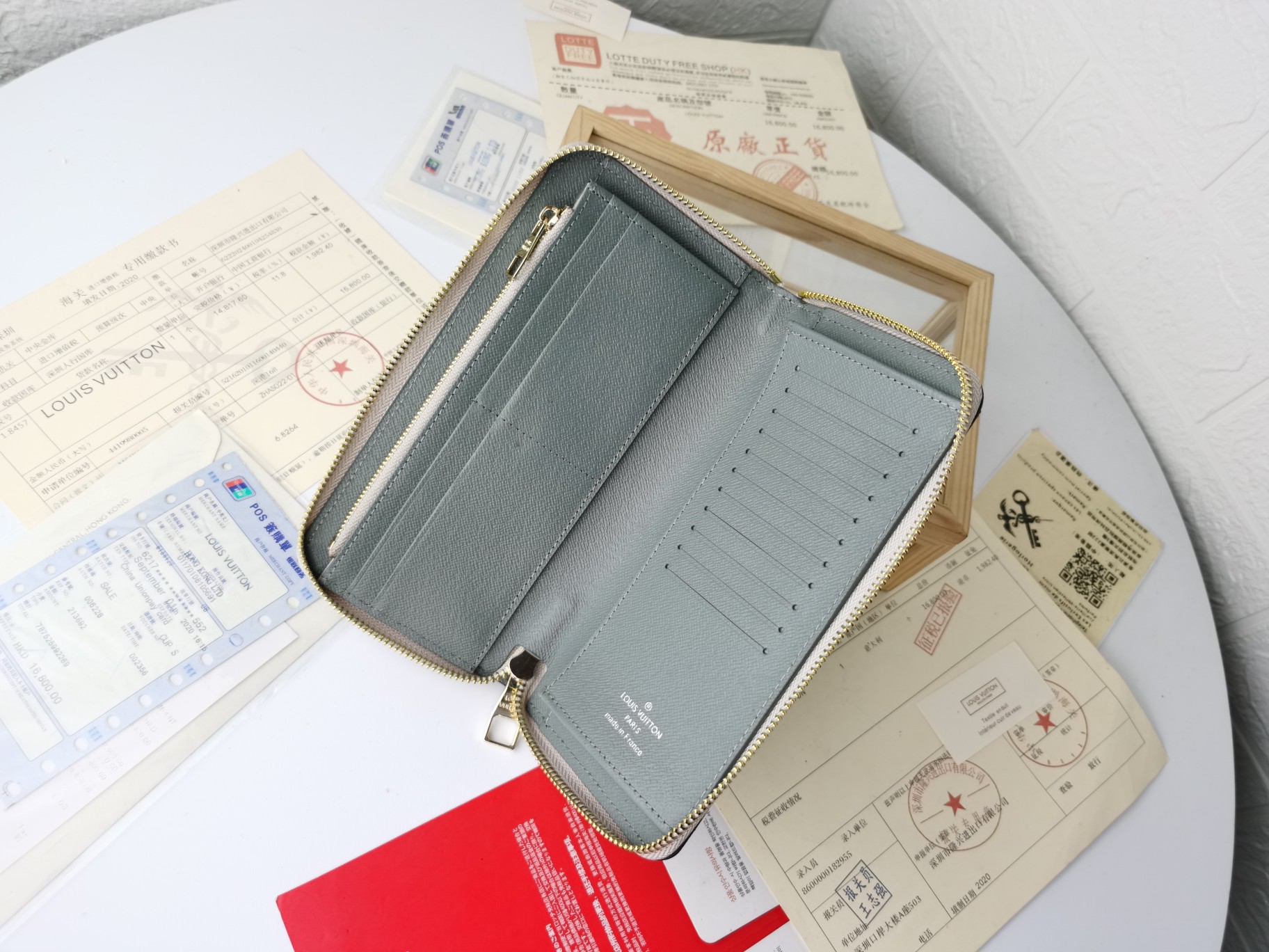 【LOUIS VUITTON】19*10CM