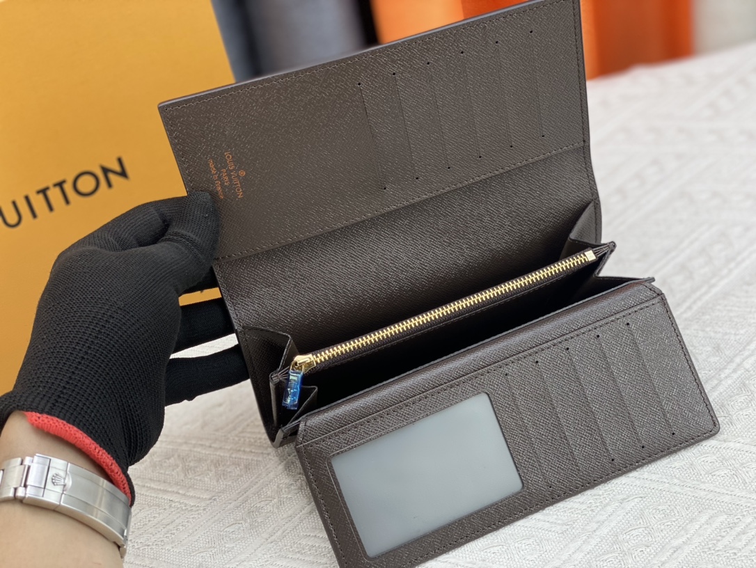 【LOUIS VUITTON】Curieuse 19*10cm