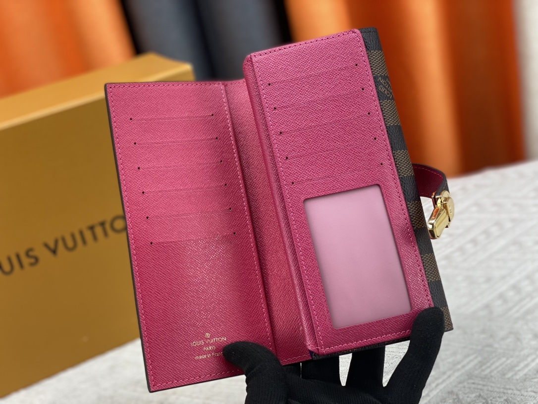 【LOUIS VUITTON】Curieuse 19*10cm