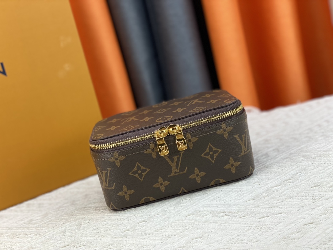 【LOUIS VUITTON】収納ケース