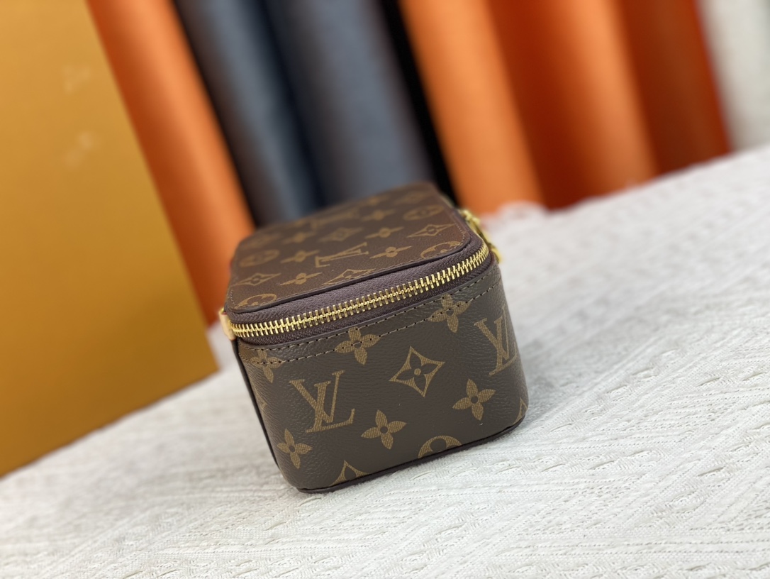 【LOUIS VUITTON】収納ケース