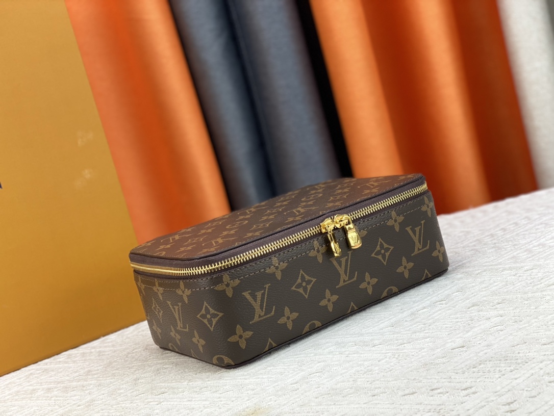 【LOUIS VUITTON】収納ケース
