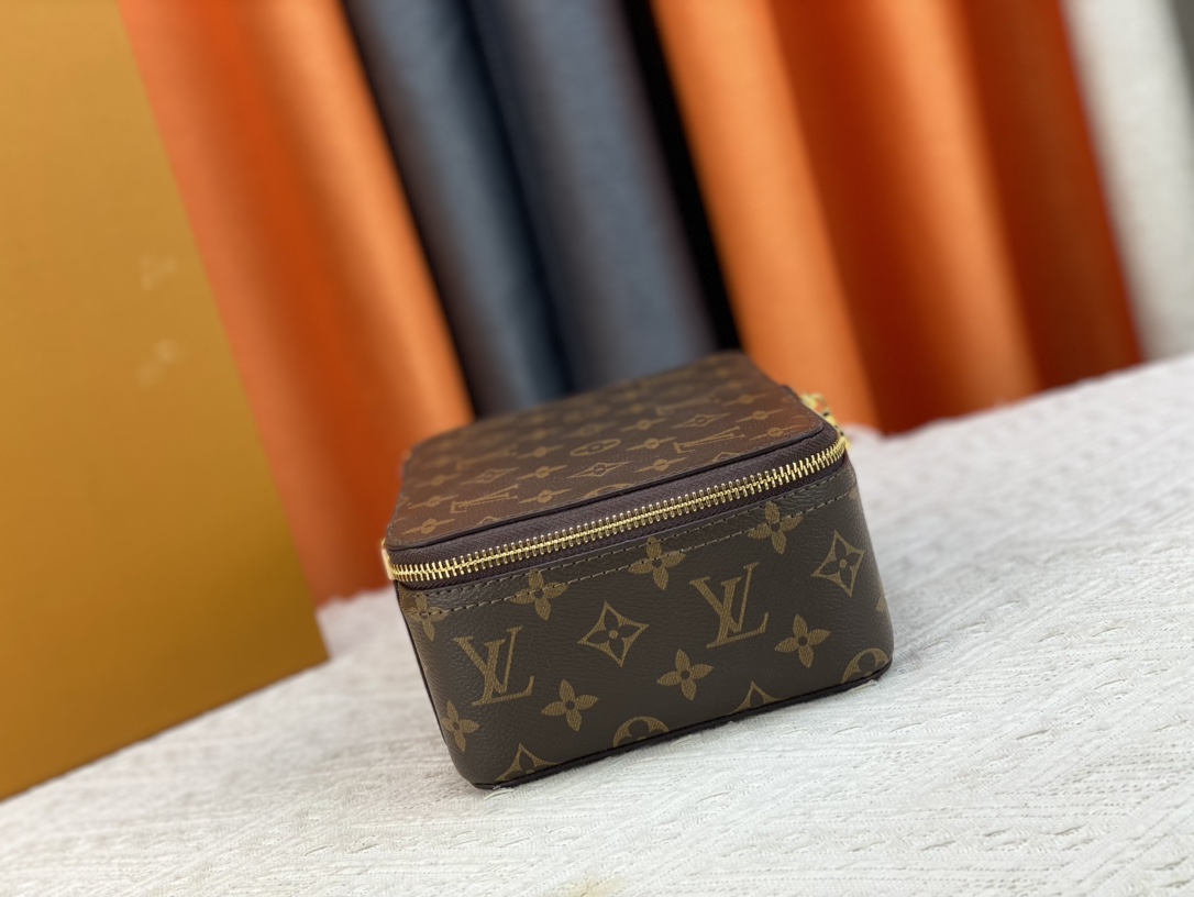 【LOUIS VUITTON】収納ケース