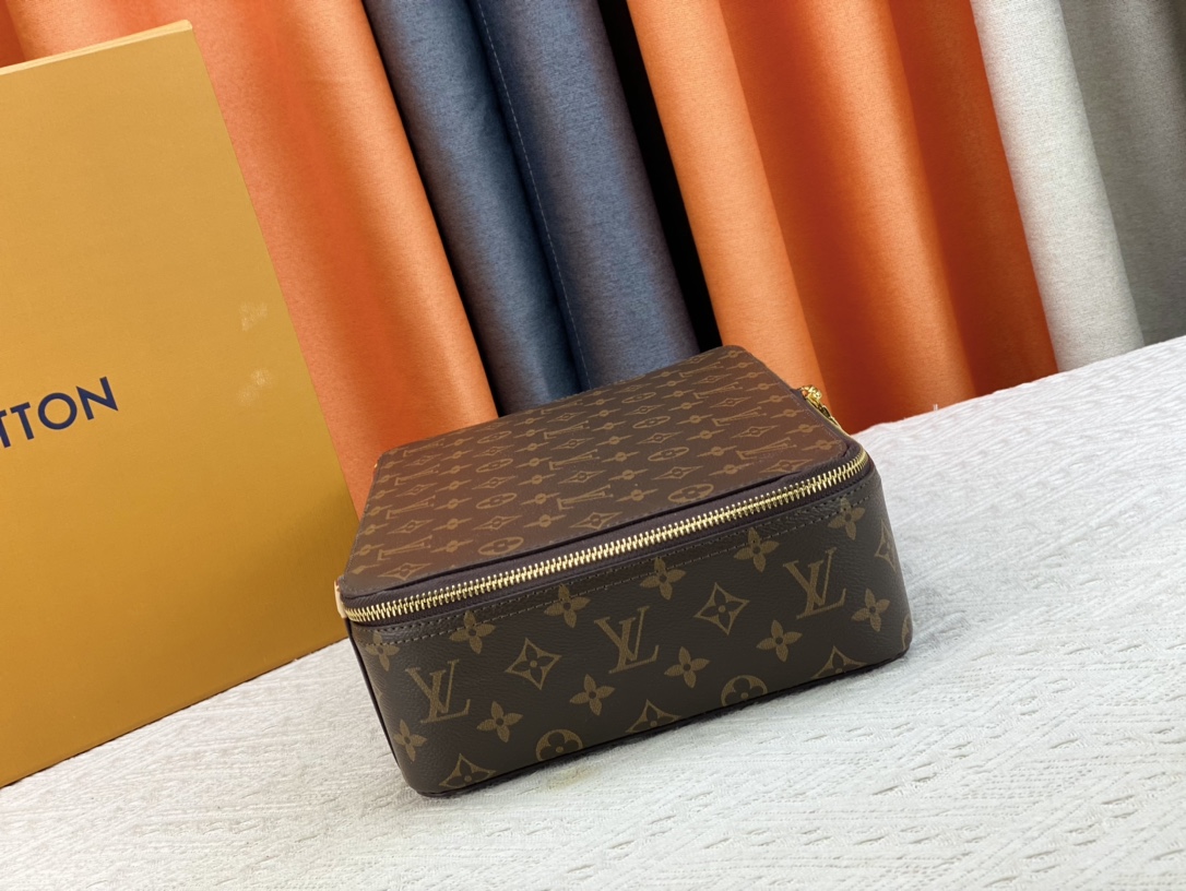 【LOUIS VUITTON】収納ケース