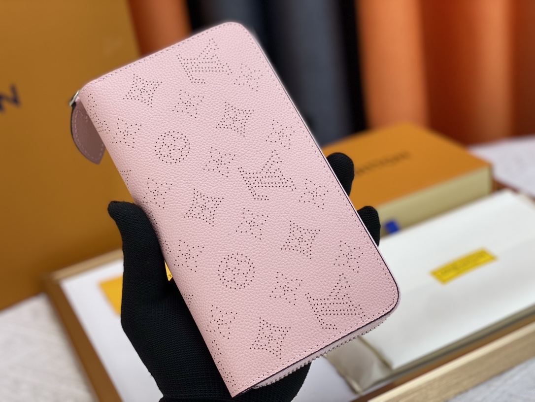 【LOUIS VUITTON】19 x 10cm