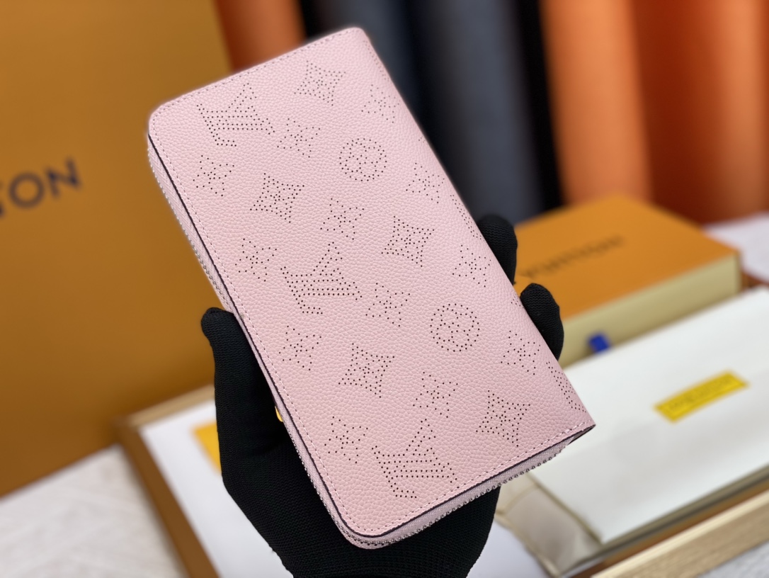 【LOUIS VUITTON】19 x 10cm