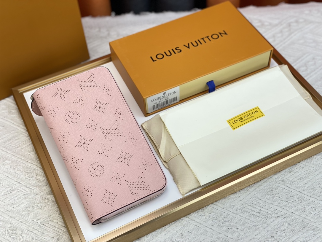 【LOUIS VUITTON】19 x 10cm