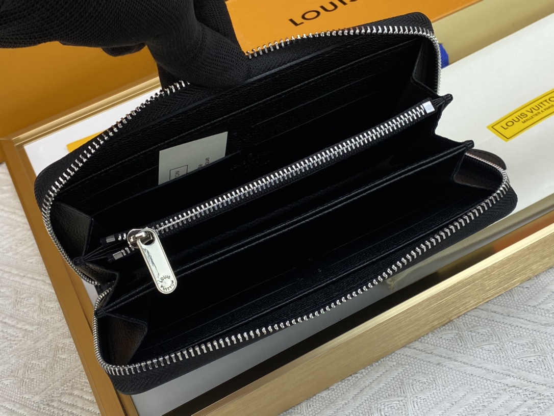 【LOUIS VUITTON】19 x 10cm