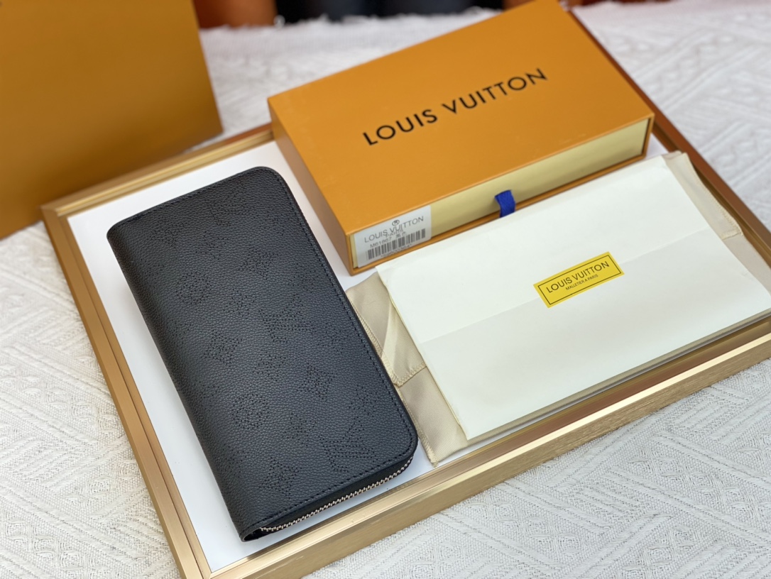【LOUIS VUITTON】19 x 10cm