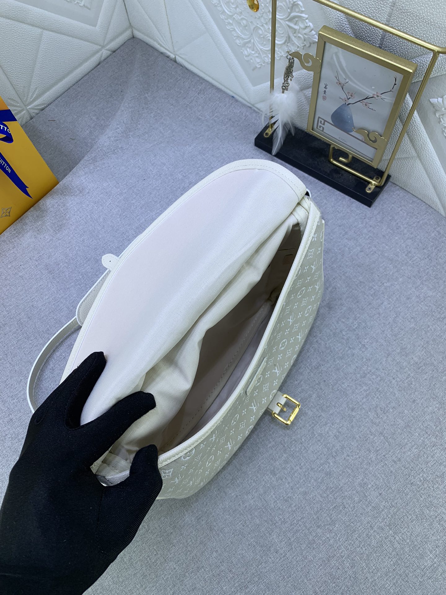 【LOUIS VUITTON】SAUMUR 28x11x20cm