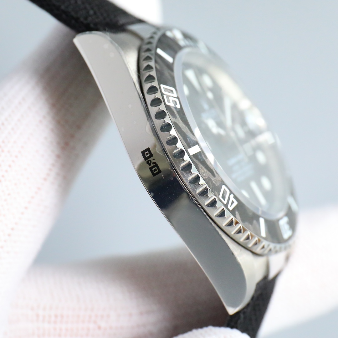 【18-22日にお届け】Rolex メンズ 腕時計 サブマリーナー  41MM 