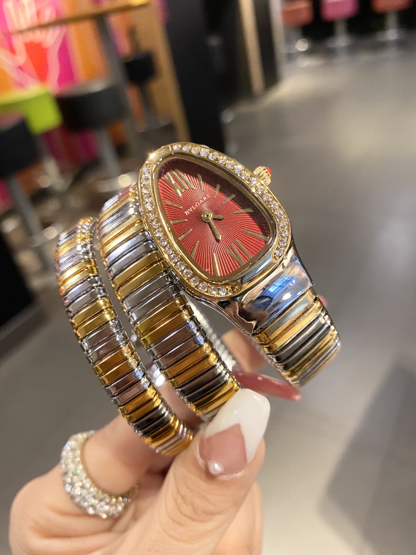 【18-22日にお届け】BVLGARI レディース  腕時計  