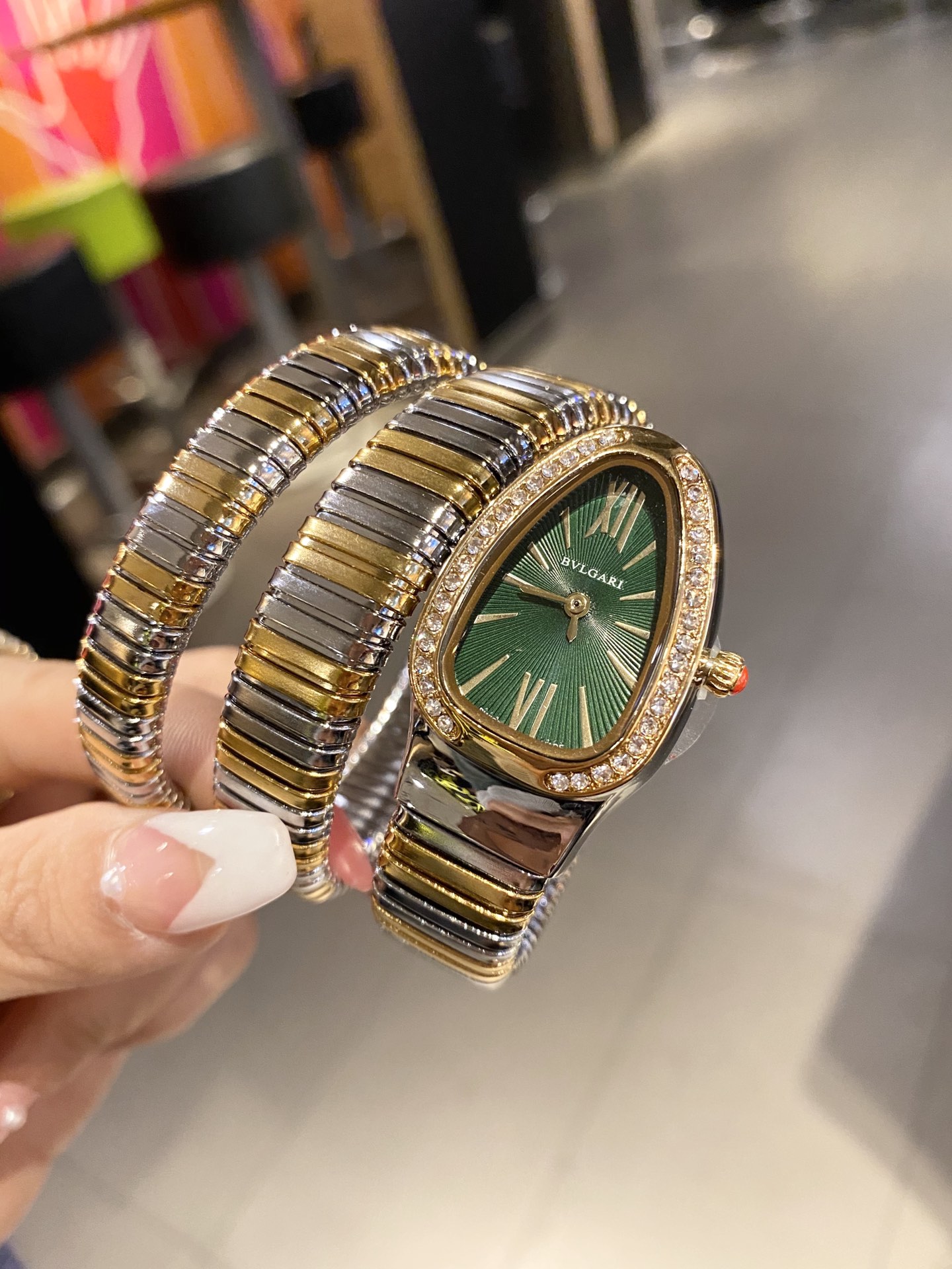 【18-22日にお届け】BVLGARI レディース  腕時計  