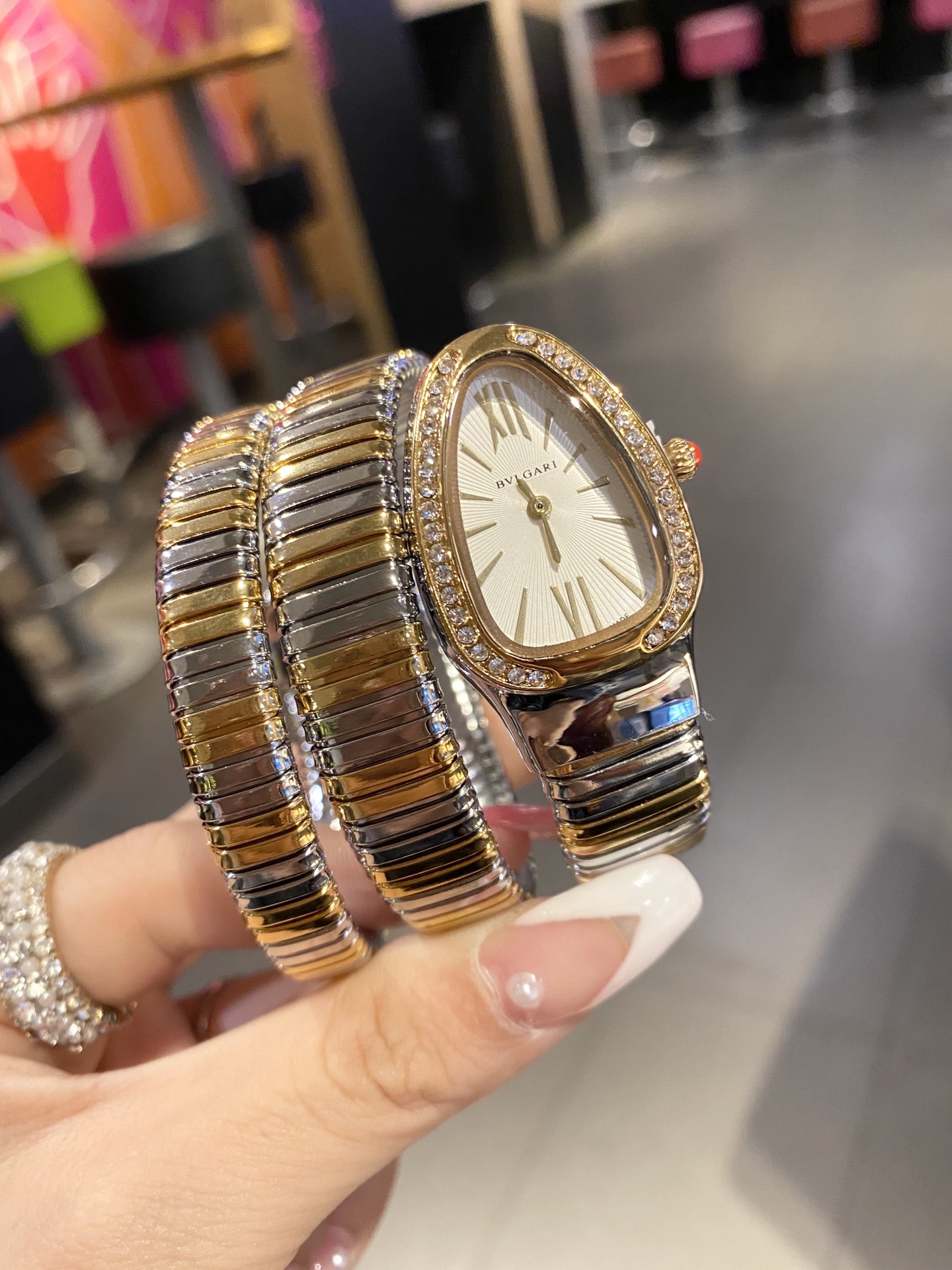 【18-22日にお届け】BVLGARI レディース  腕時計  