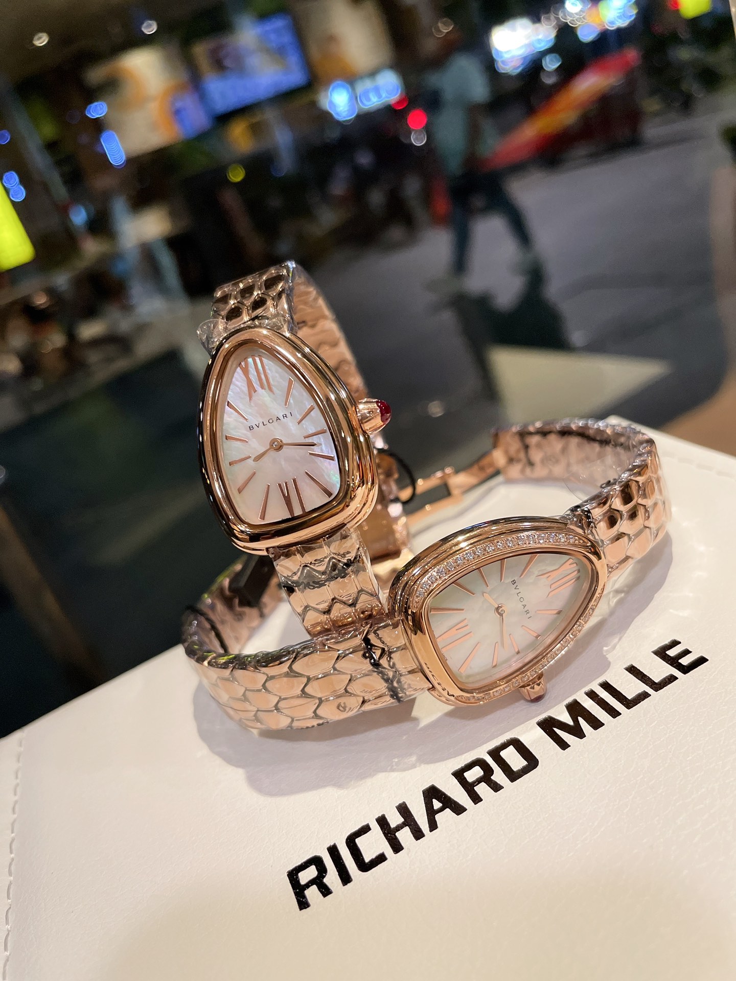 【18-22日にお届け】BVLGARI レディース 腕時計  