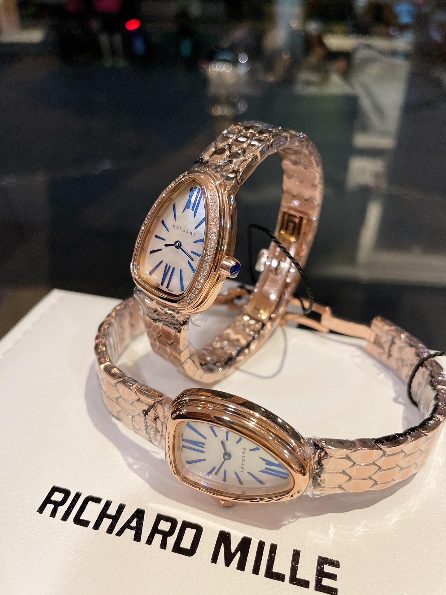 【18-22日にお届け】BVLGARI レディース 腕時計  