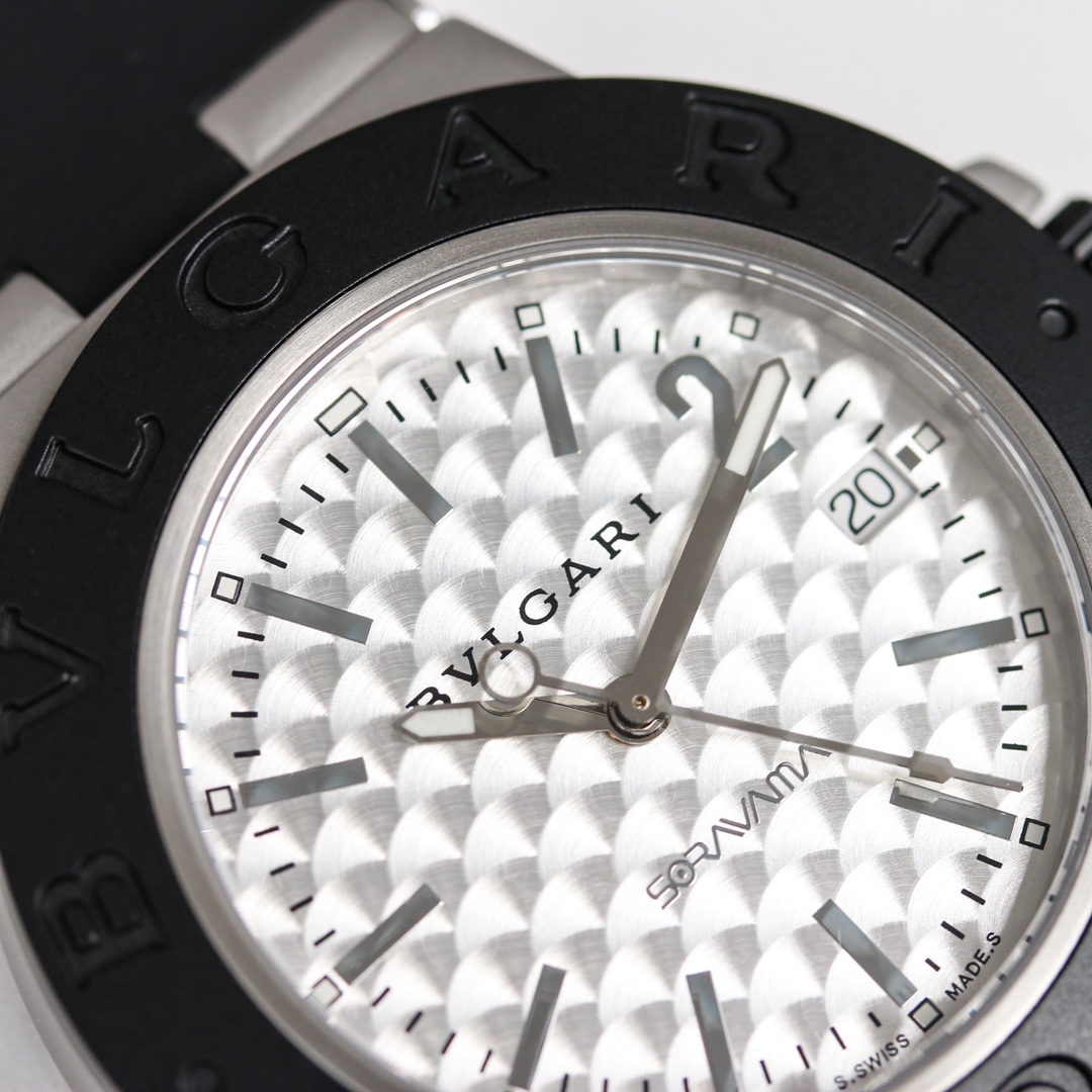 【18-22日にお届け】BVLGARI メンズ 腕時計  40MM 