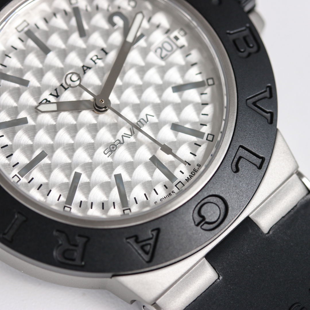 【18-22日にお届け】BVLGARI メンズ 腕時計  40MM 