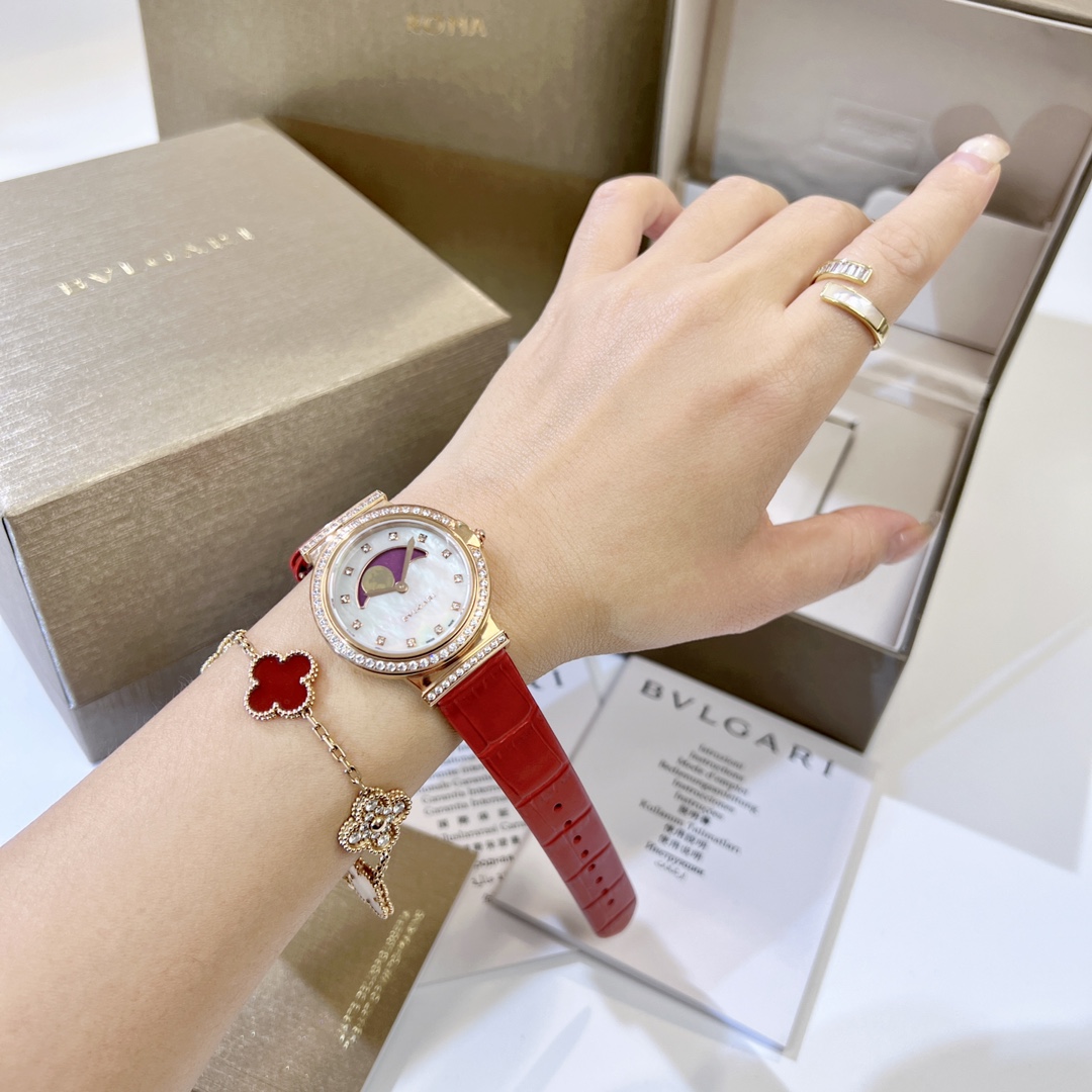 【18-22日にお届け】BVLGARI レディース 腕時計   33MM