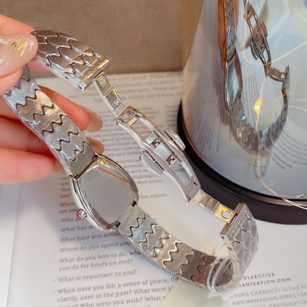 【18-22日にお届け】BVLGARI レディース 腕時計   