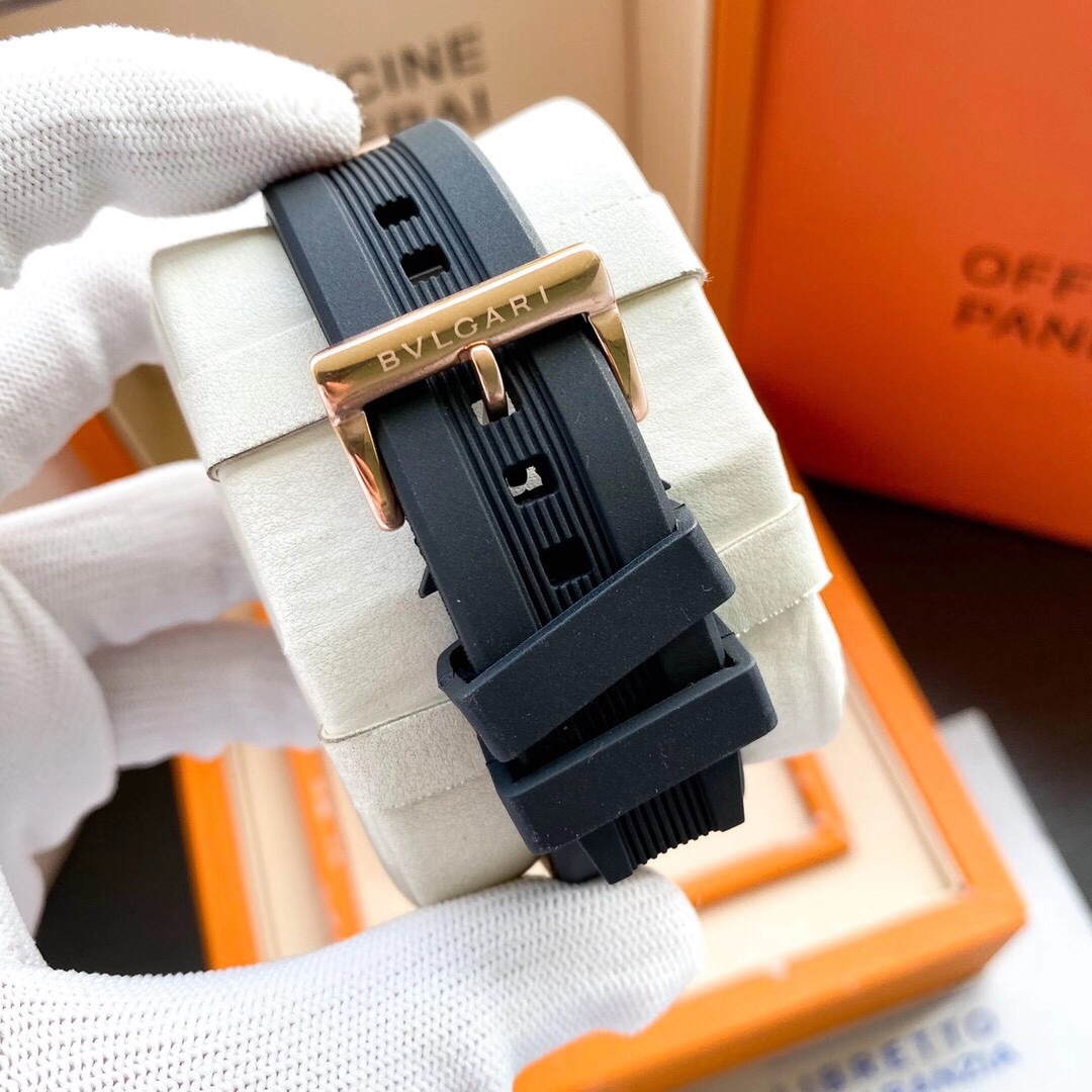 【18-22日にお届け】BVLGARI メンズ 腕時計  43MM 