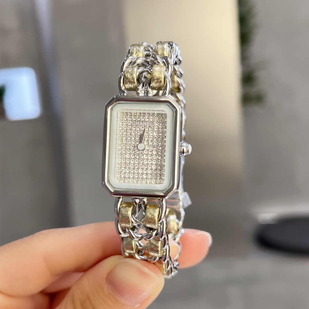 【18-22日にお届け】CHANEL  レディース 腕時計   