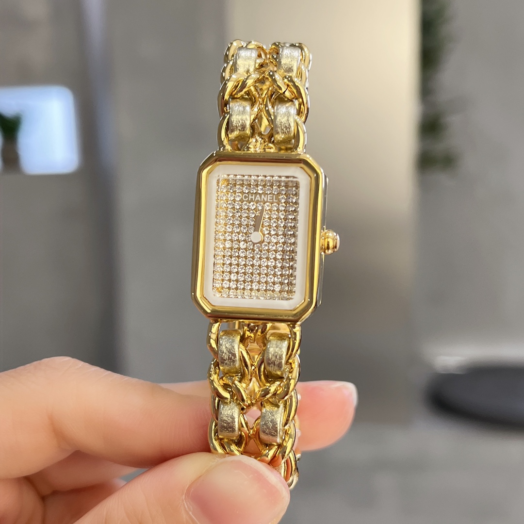 【18-22日にお届け】CHANEL  レディース 腕時計   