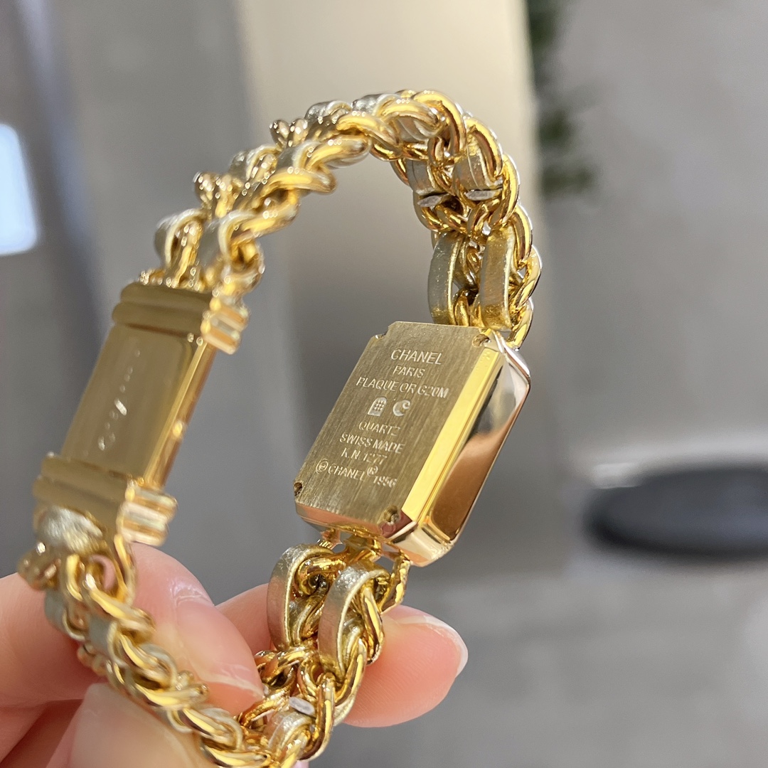 【18-22日にお届け】CHANEL  レディース 腕時計   