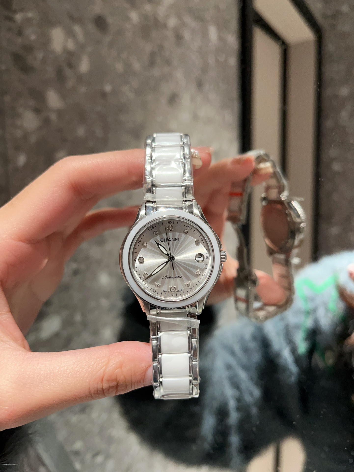 【18-22日にお届け】CHANEL  レディース 腕時計   33MM