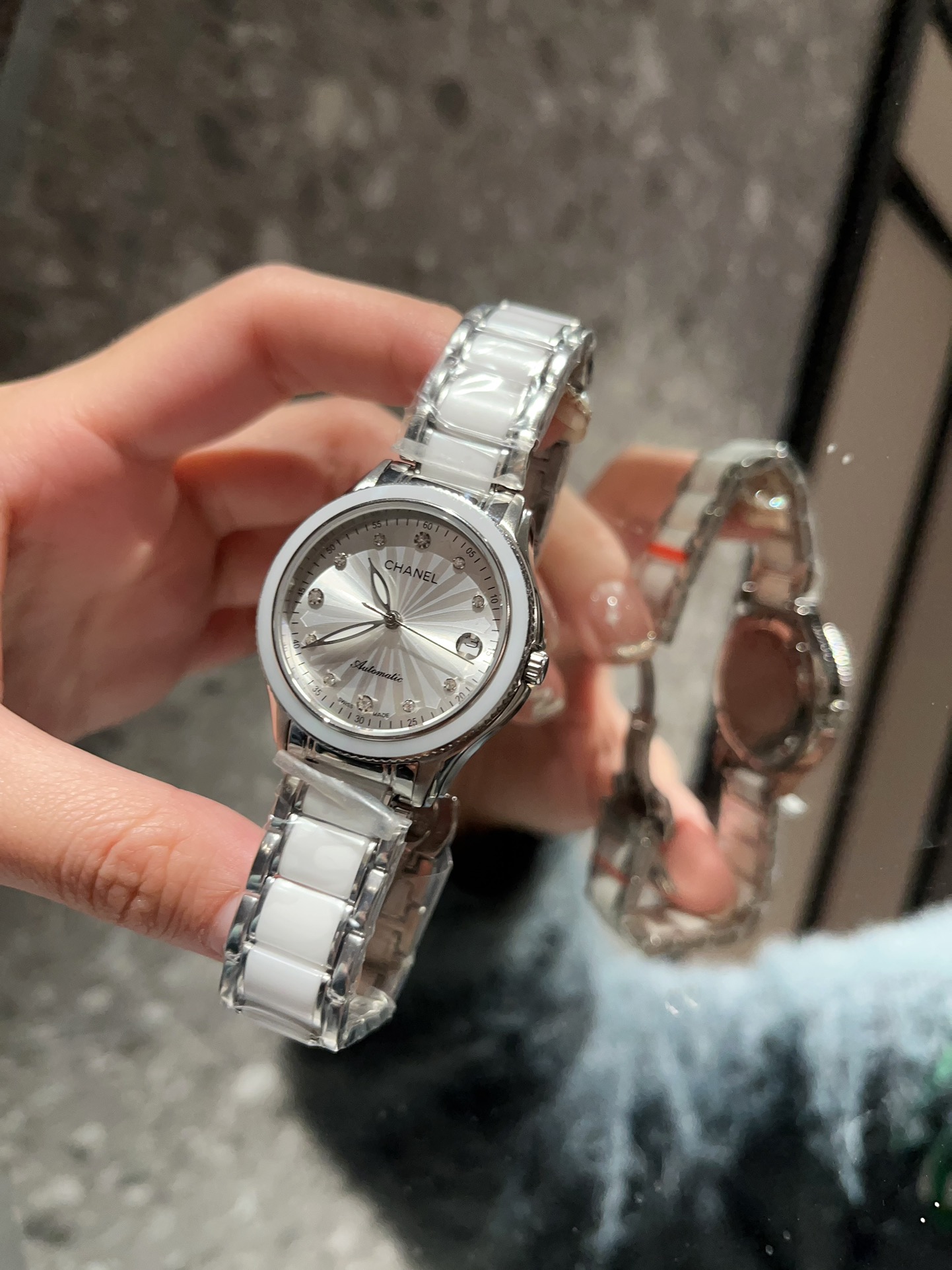 【18-22日にお届け】CHANEL  レディース 腕時計   33MM