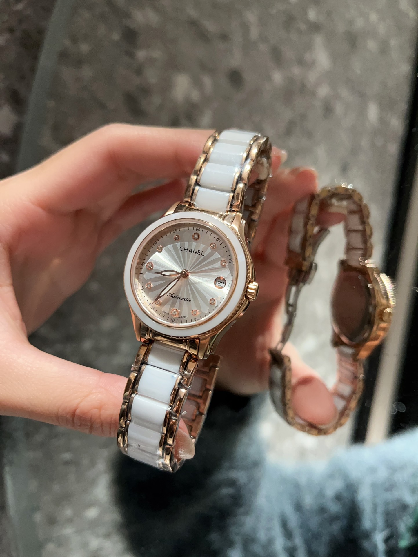 【18-22日にお届け】CHANEL  レディース 腕時計   33MM