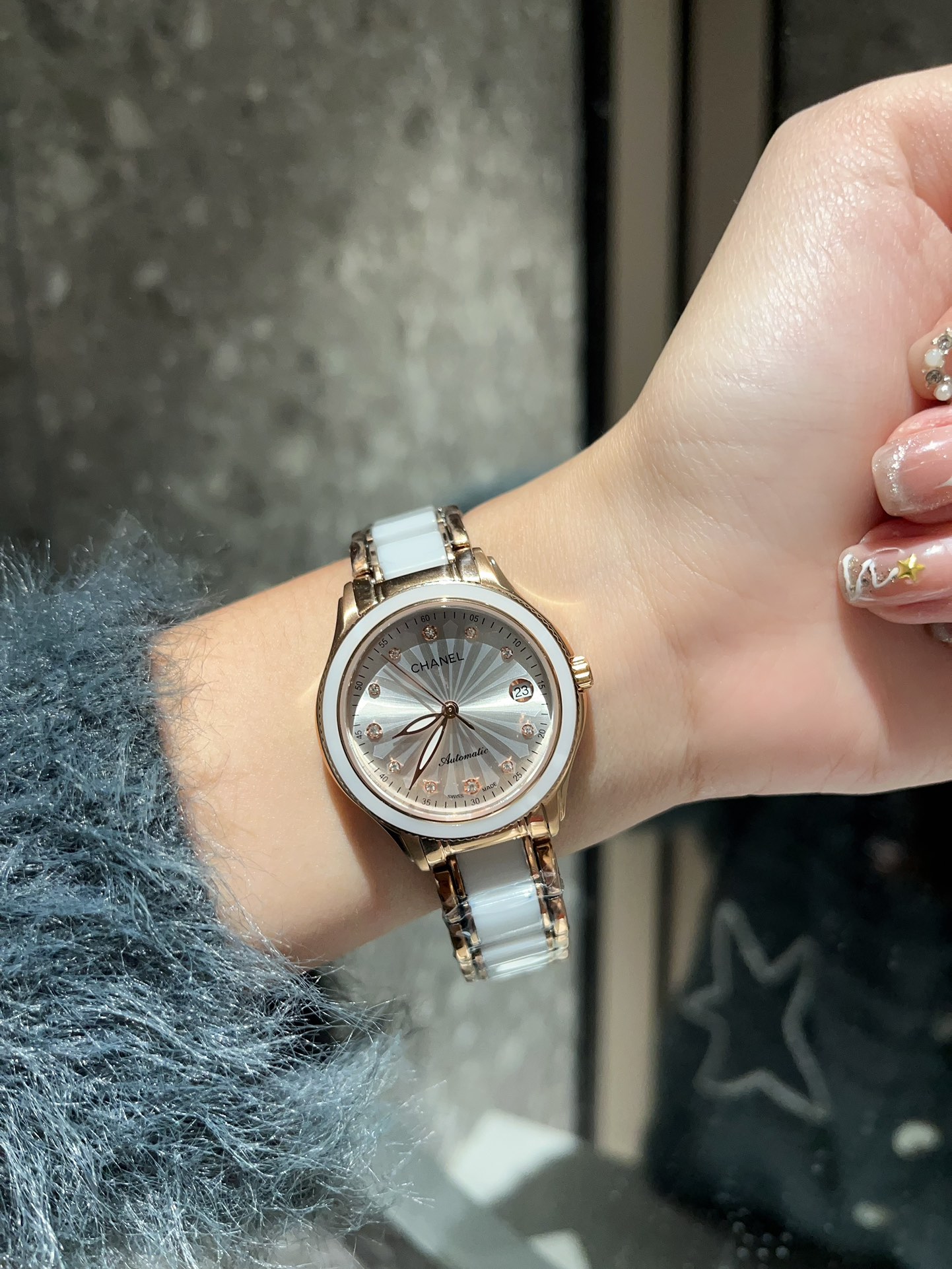 【18-22日にお届け】CHANEL  レディース 腕時計   33MM