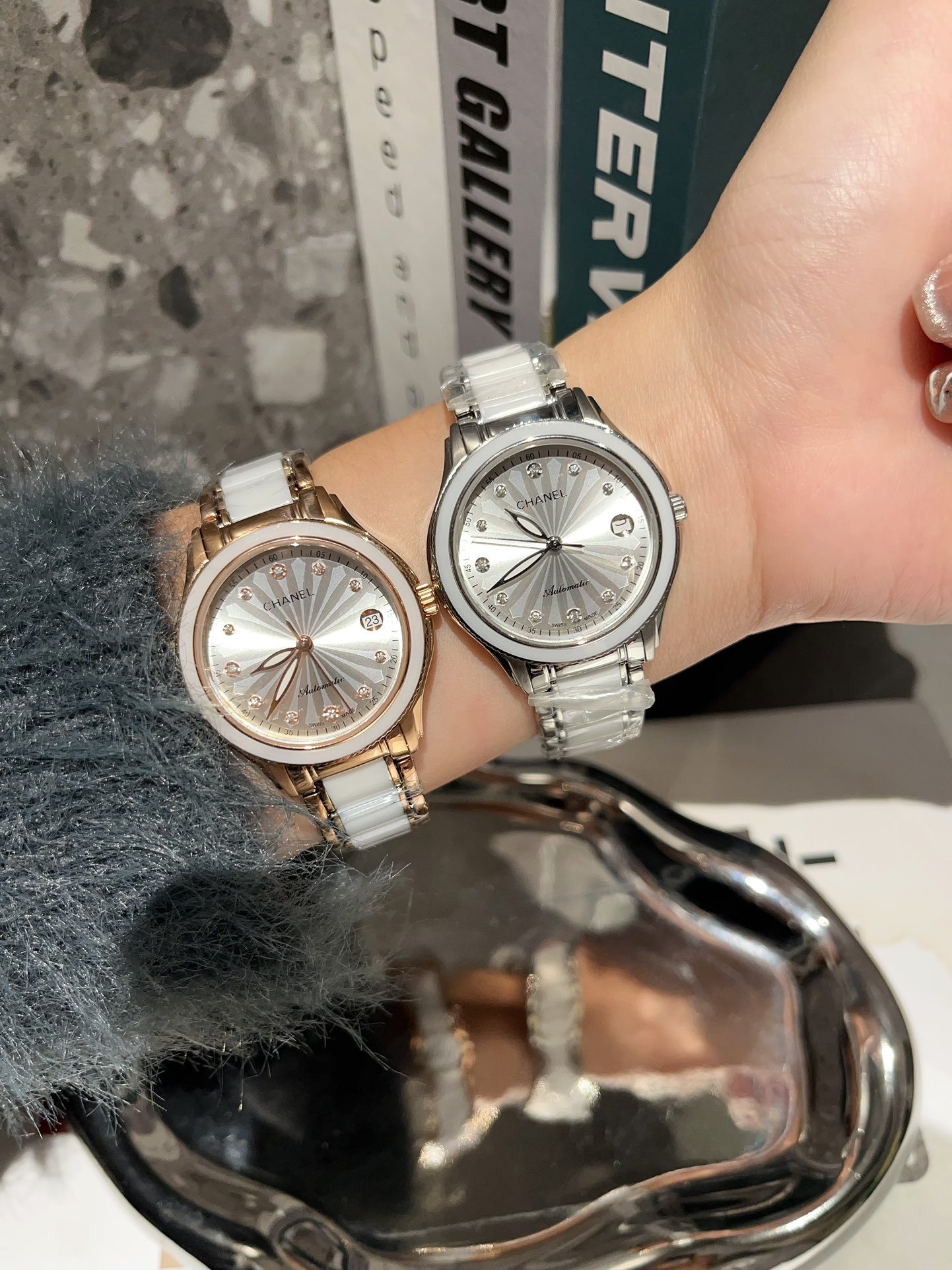 【18-22日にお届け】CHANEL  レディース 腕時計   33MM