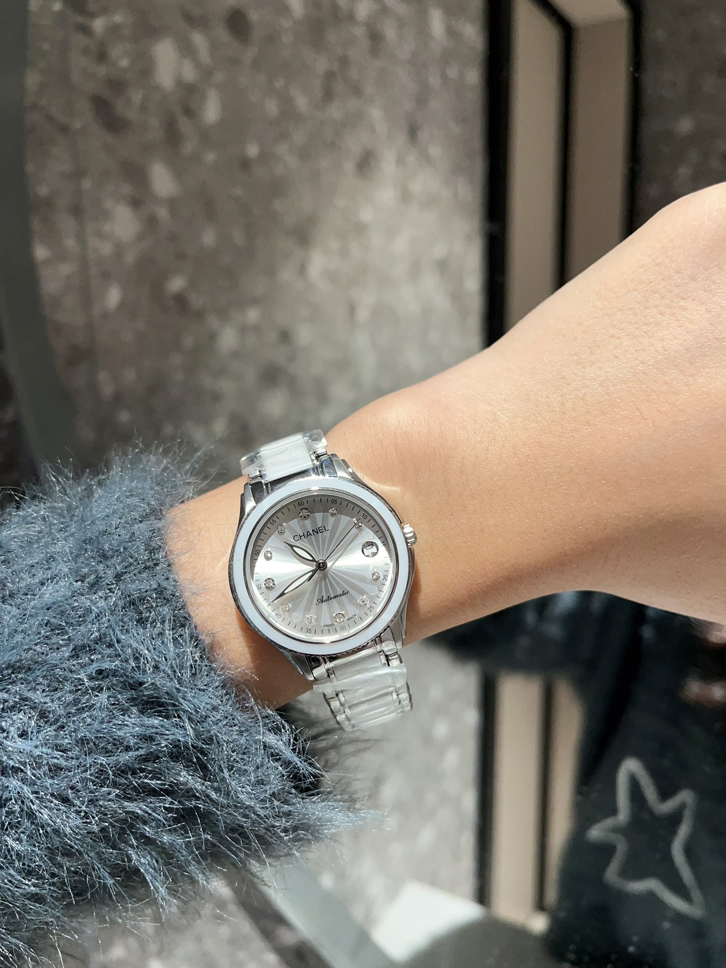 【18-22日にお届け】CHANEL  レディース 腕時計   33MM