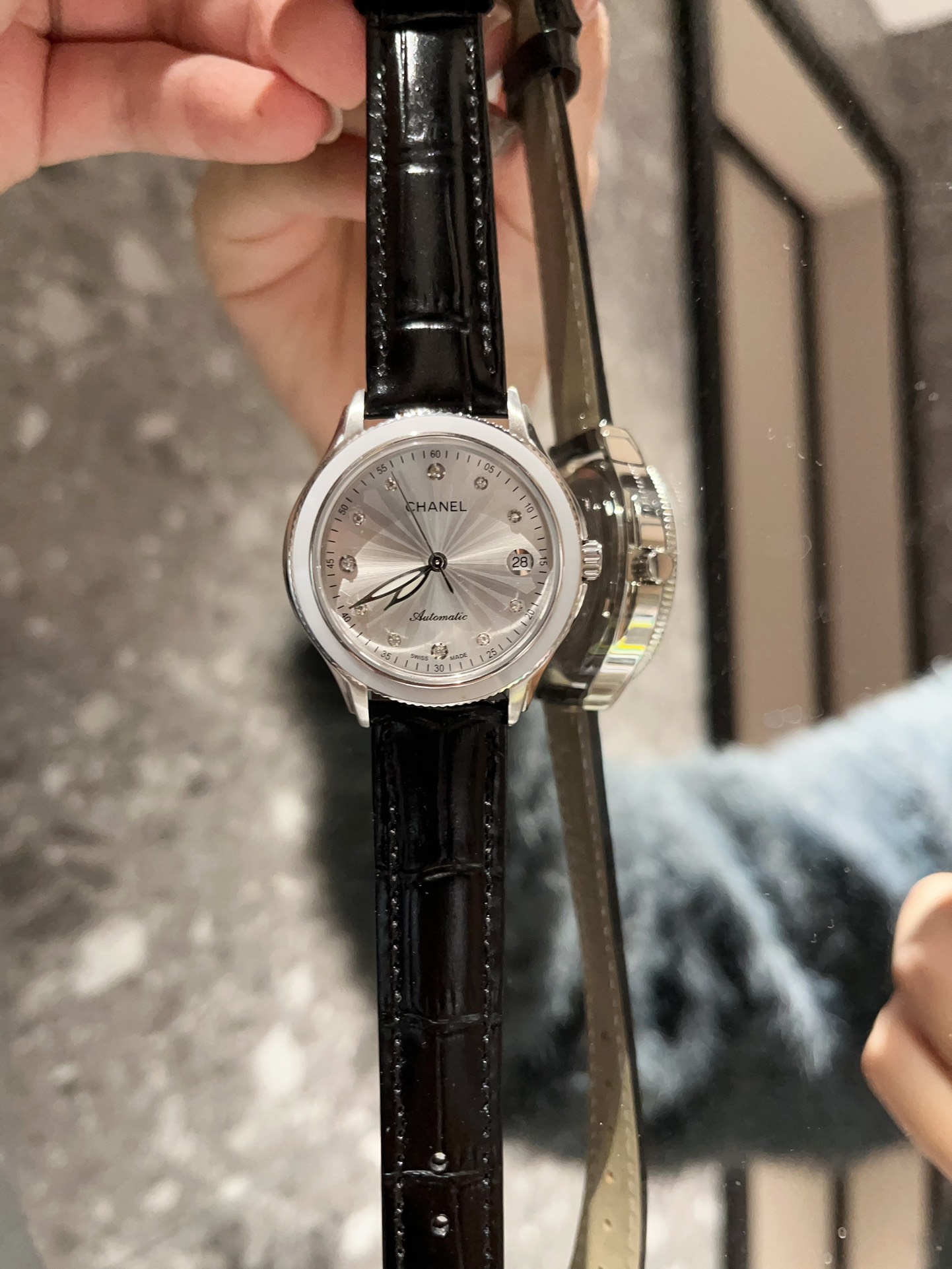【18-22日にお届け】CHANEL  レディース 腕時計   33MM