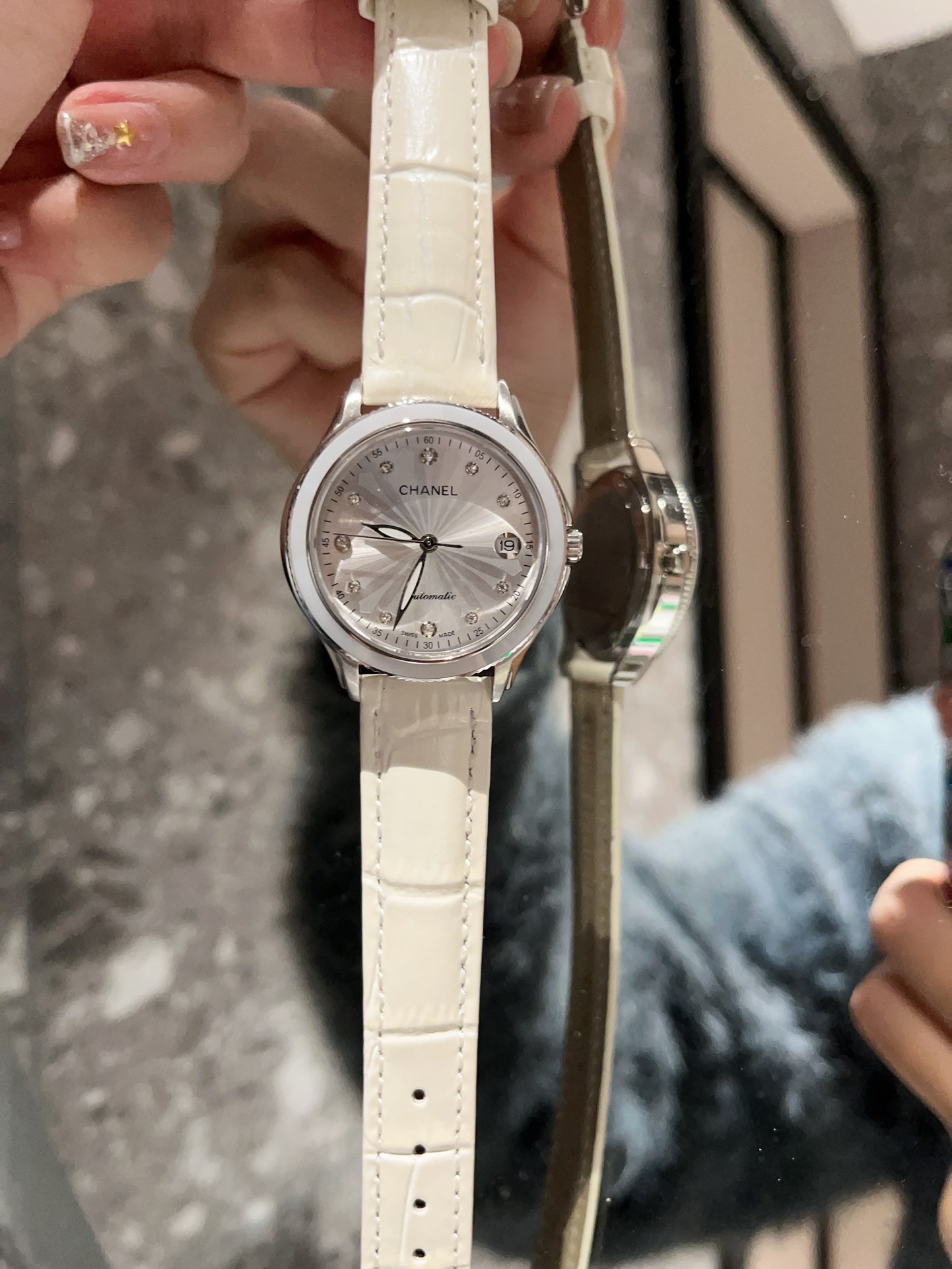 【18-22日にお届け】CHANEL  レディース 腕時計   33MM