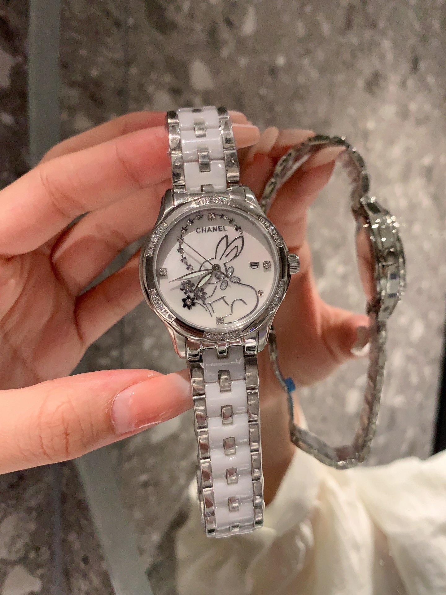 【18-22日にお届け】CHANEL  レディース 腕時計   34MM