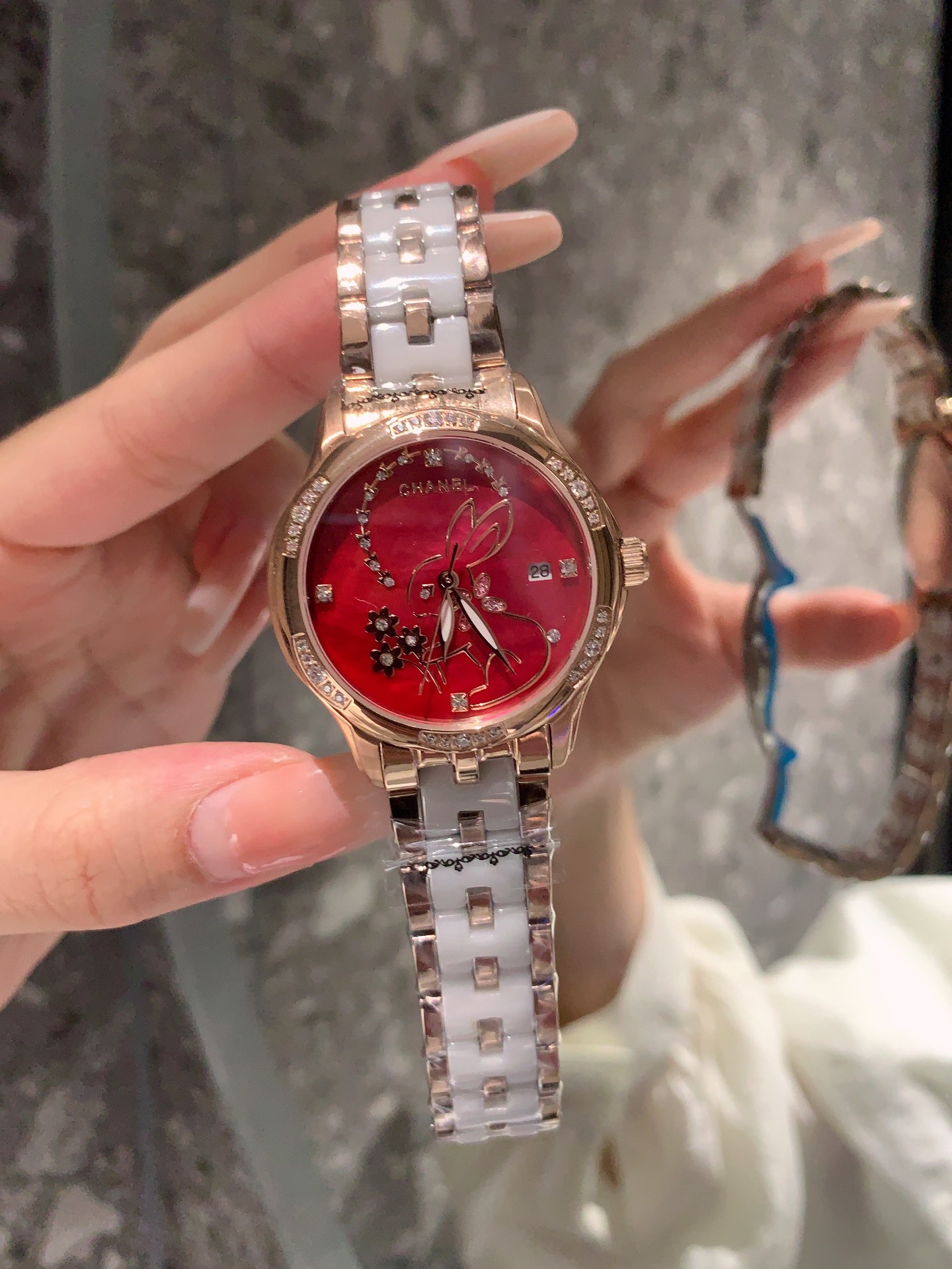 【18-22日にお届け】CHANEL  レディース 腕時計   34MM