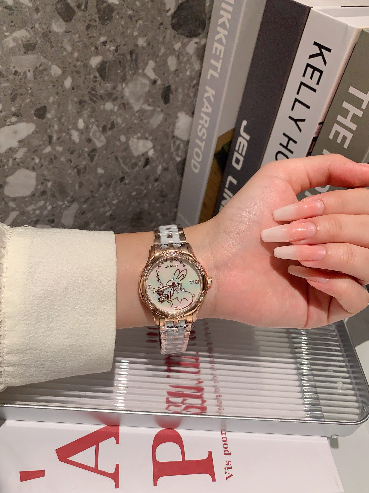【18-22日にお届け】CHANEL  レディース 腕時計   34MM