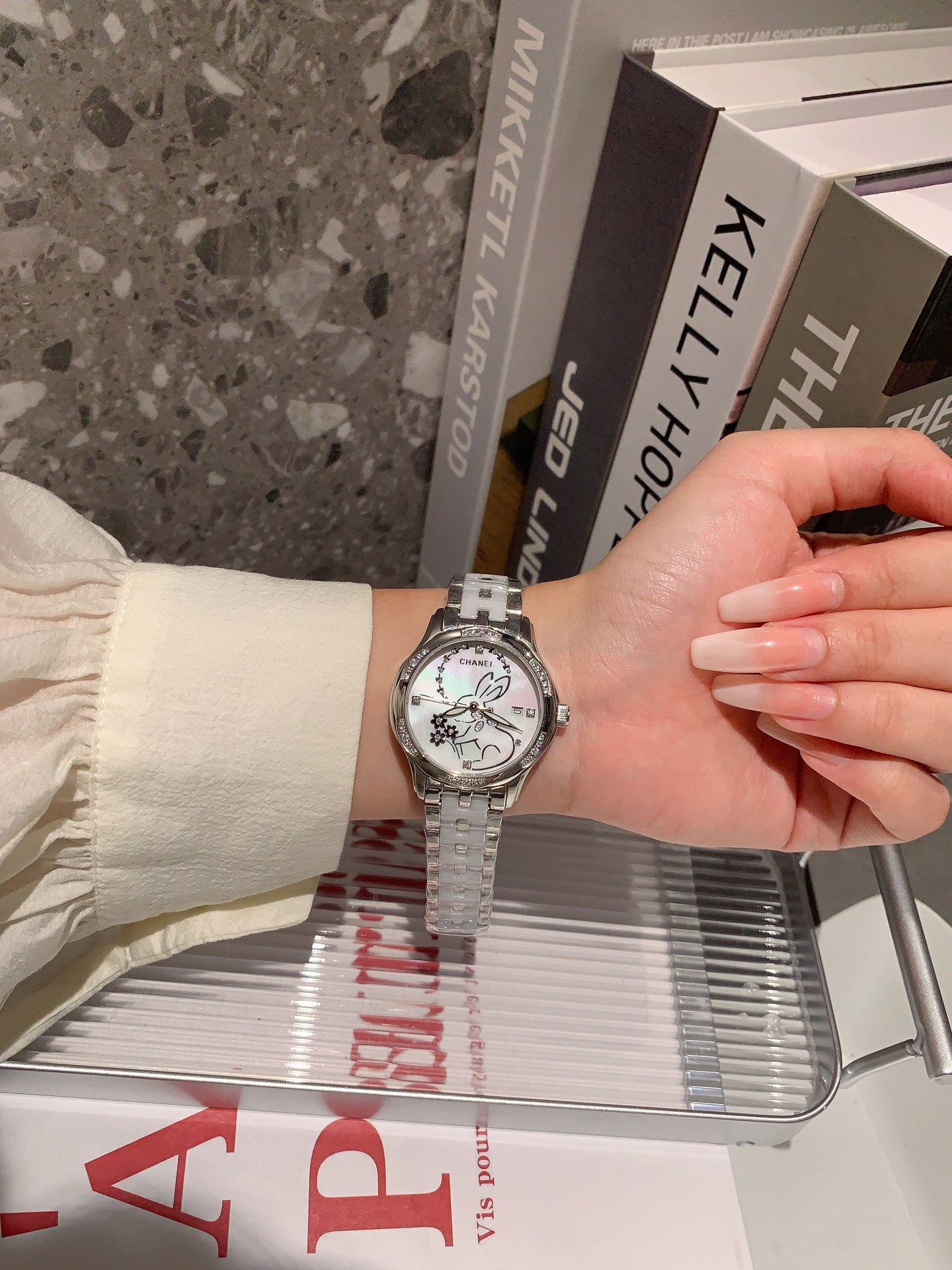 【18-22日にお届け】CHANEL  レディース 腕時計   34MM