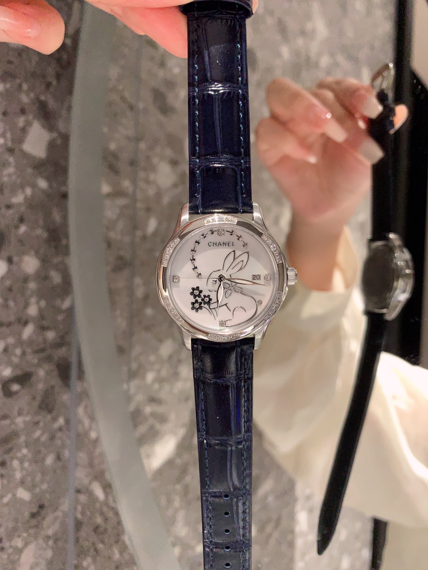 【18-22日にお届け】CHANEL  レディース 腕時計   34MM