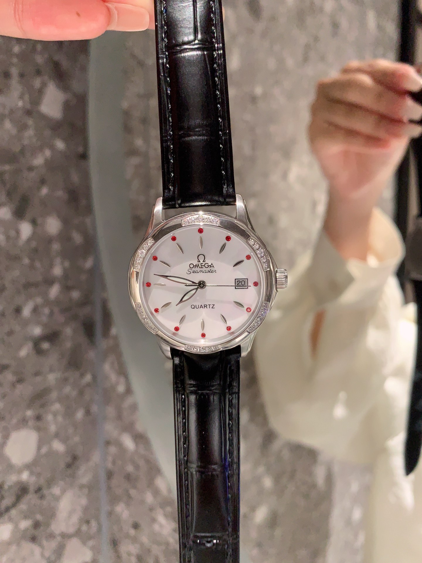 【18-22日にお届け】OMEGA  レディース 腕時計   34MM