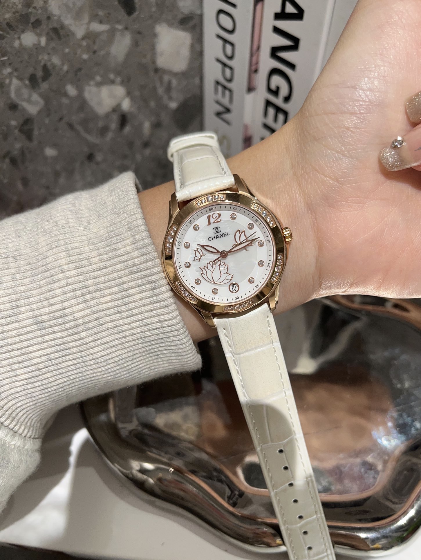 【18-22日にお届け】CHANEL  レディース 腕時計   35MM