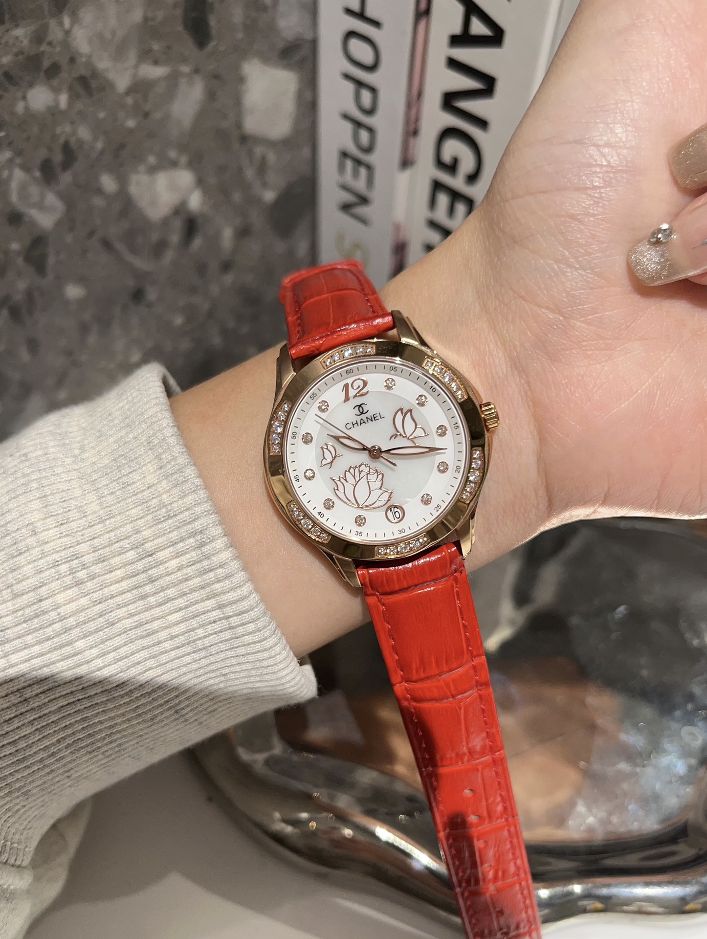 【18-22日にお届け】CHANEL  レディース 腕時計   35MM