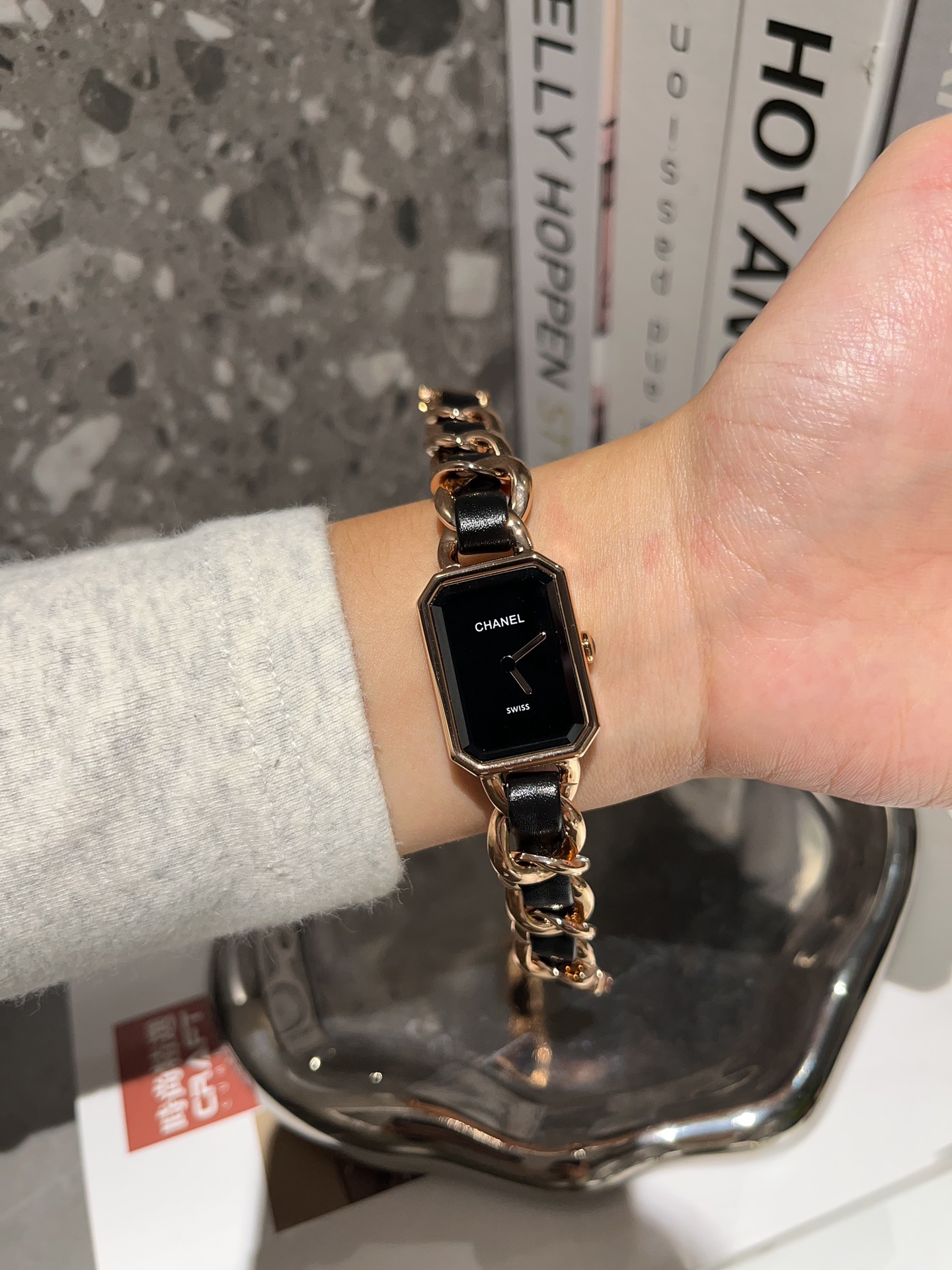 【18-22日にお届け】CHANEL  レディース 腕時計   28MM