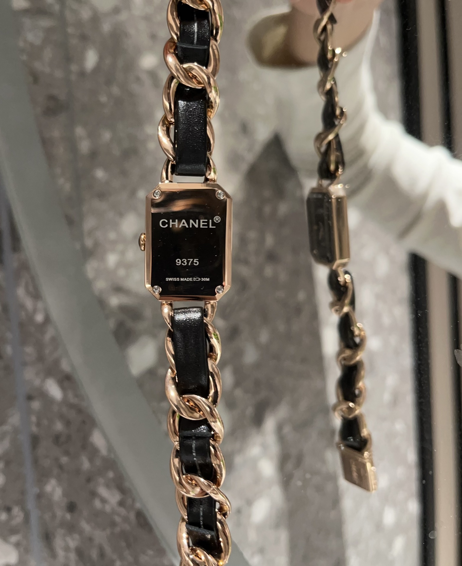 【18-22日にお届け】CHANEL  レディース 腕時計   28MM