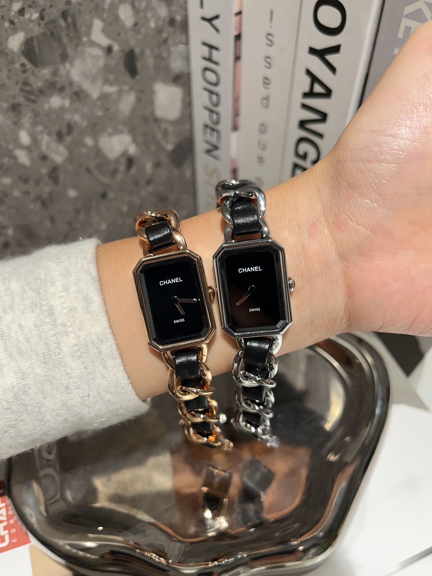 【18-22日にお届け】CHANEL  レディース 腕時計   28MM
