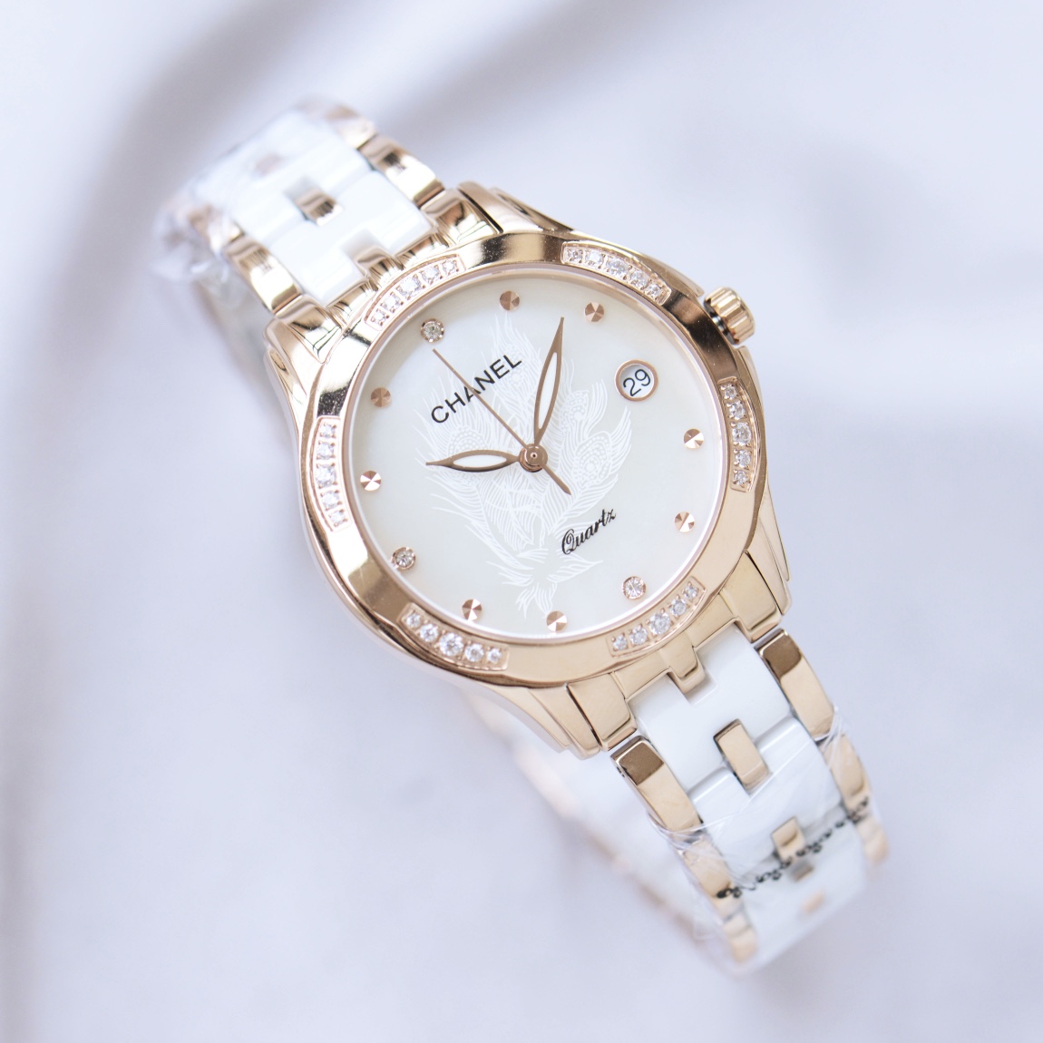 【18-22日にお届け】CHANEL  レディース 腕時計   34MM